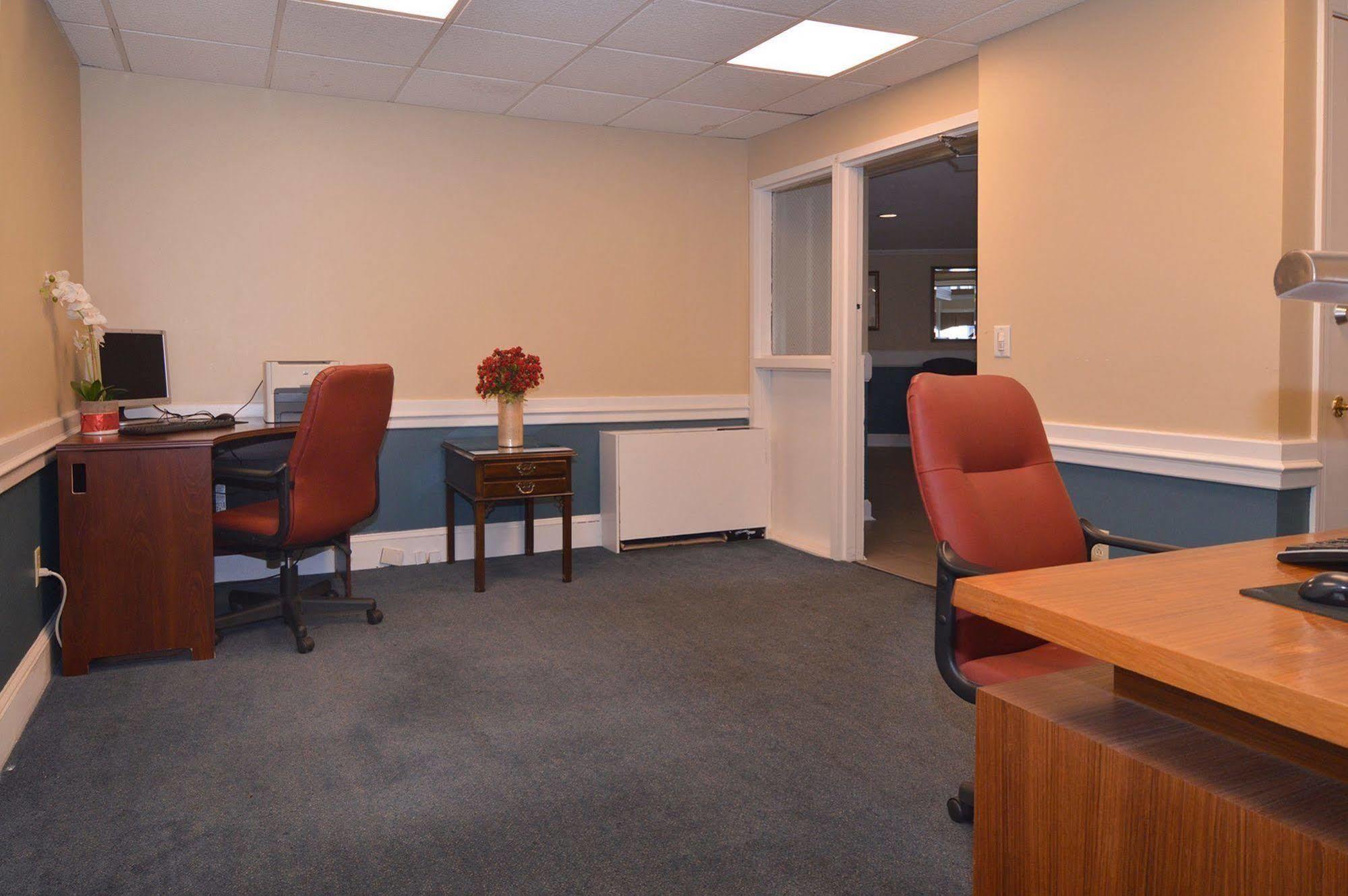 Ramada By Wyndham Seekonk Providence Area Exterior photo
